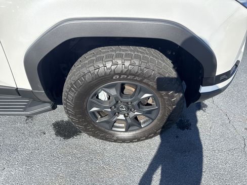 Used 2025 Lexus GX 550 image 10