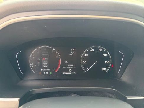 Used 2025 Honda Pilot EX-L image 32