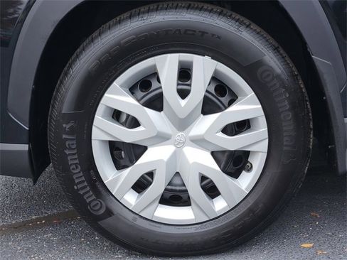 Certified 2025 Toyota Corolla Cross L image 8