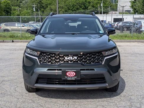 Used 2022 Kia Sorento S w/ Panoramic Sunroof Package AWD/4WD image 11