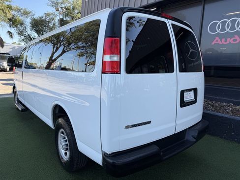 Used 2023 Chevrolet Express 3500 LS RWD image 4