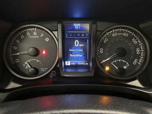 Used 2019 Toyota Tacoma TRD Off-Road image 12