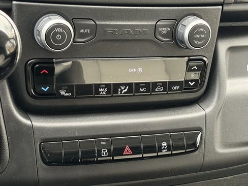 Used 2024 RAM ProMaster 3500 image 22
