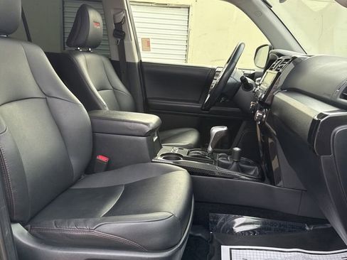 Used 2021 Toyota 4Runner TRD Off-Road Premium w/ Moonroof Package AWD/4WD image 12
