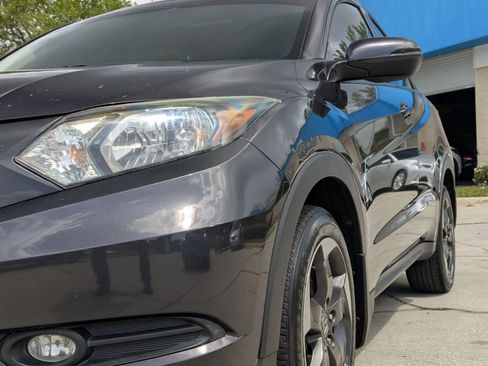 Used 2018 Honda HR-V EX image 5