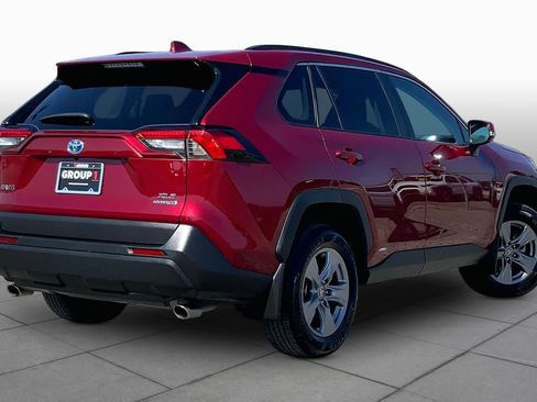 Used 2022 Toyota RAV4 XLE w/ Convenience Package AWD/4WD image 13