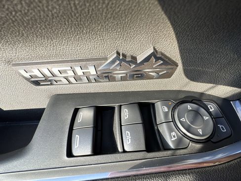 Used 2024 Chevrolet Silverado 1500 High Country w/ High Country Premium Package image 13