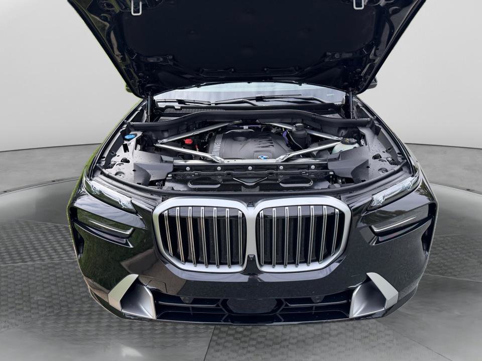 New 2027 BMW X7 xDrive40i w/ Executive Package AWD/4WD image 16
