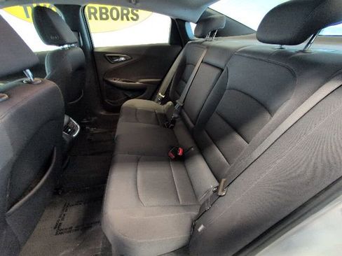 Used 2022 Chevrolet Malibu LT FWD image 28