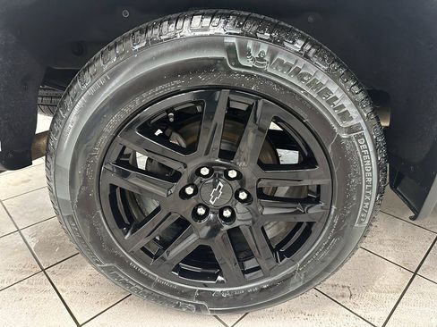 Used 2022 Chevrolet Silverado 1500 Custom w/ LPO, Blackout Package image 18