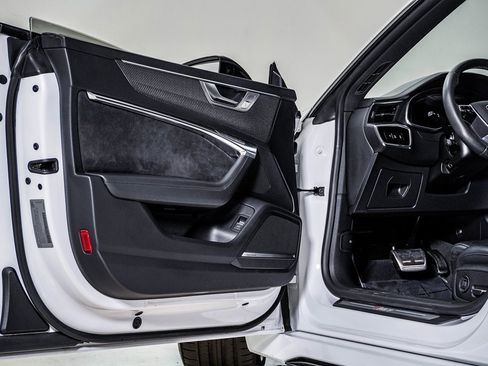 Used 2023 Audi RS 7 Sportback image 29