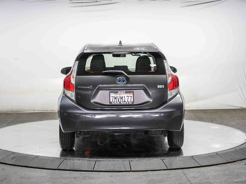 Used 2015 Toyota Prius C One FWD image 3