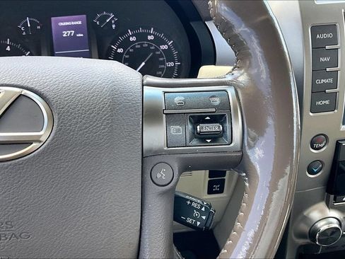 Used 2016 Lexus GX 460 w/ Premium Package AWD/4WD image 19