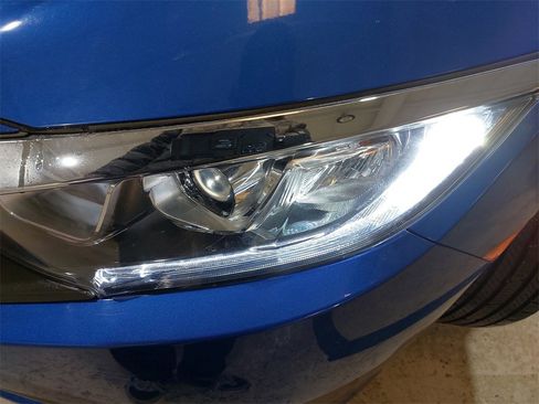 Used 2018 Honda Civic EX image 30