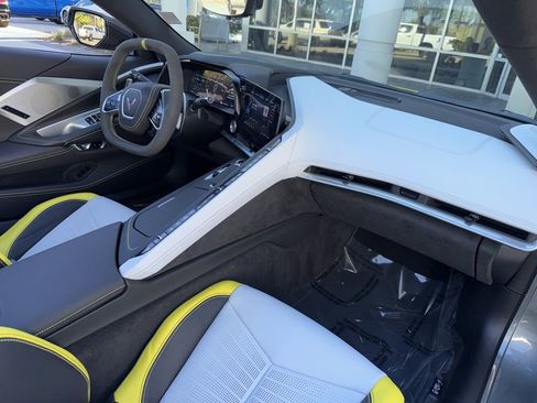 Used 2022 Chevrolet Corvette Stingray Premium Conv image 63