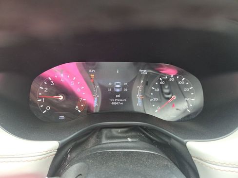 Used 2025 Jeep Compass Limited AWD/4WD image 2