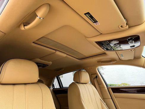 Used 2015 Bentley Flying Spur W12 image 18