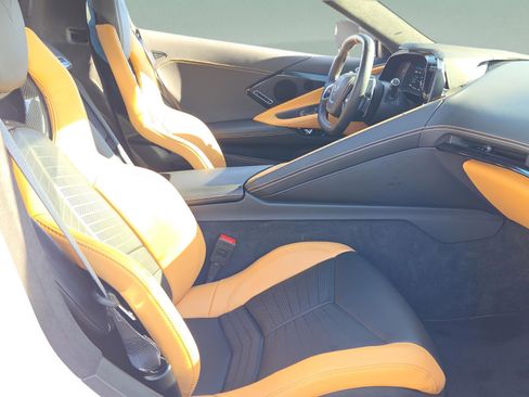 Used 2024 Chevrolet Corvette Stingray Premium Conv w/ Z51 Performance Package image 15