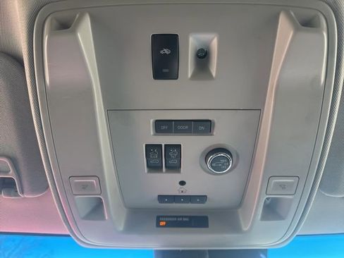 Used 2019 GMC Yukon XL SLT w/ Open Road Package image 34