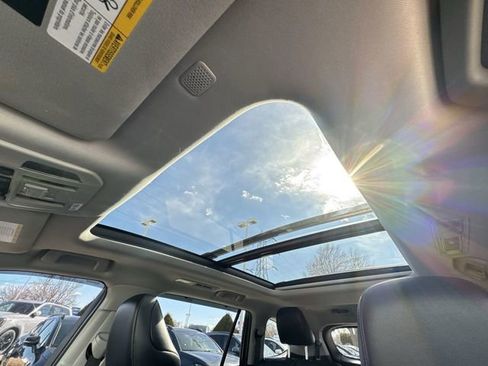 Used 2021 Toyota Highlander Platinum image 24