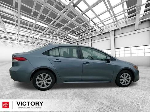 Certified 2025 Toyota Corolla LE image 2