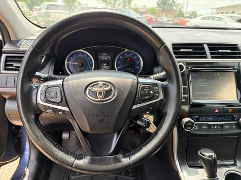 Used 2016 Toyota Camry XLE FWD image 10