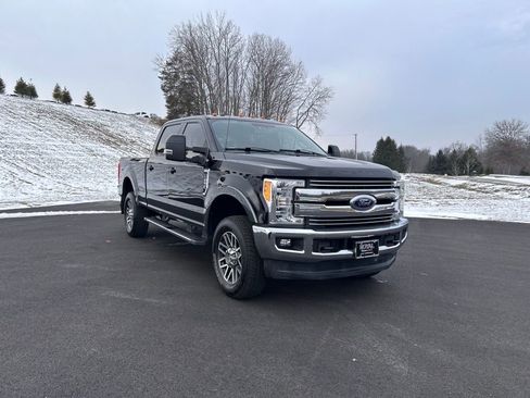 Used 2017 Ford F250 Lariat w/ Lariat Value Package image 1