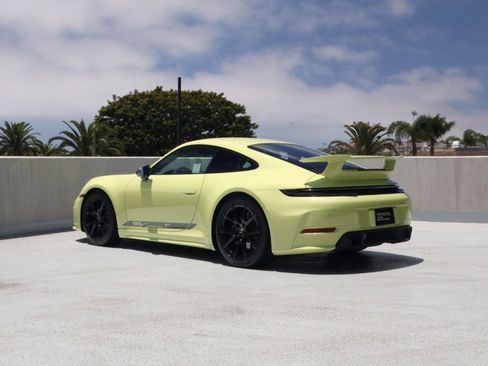Certified 2025 Porsche 911 Carrera T RWD image 3