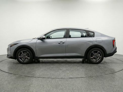 Used 2025 Kia K4 LXS image 5