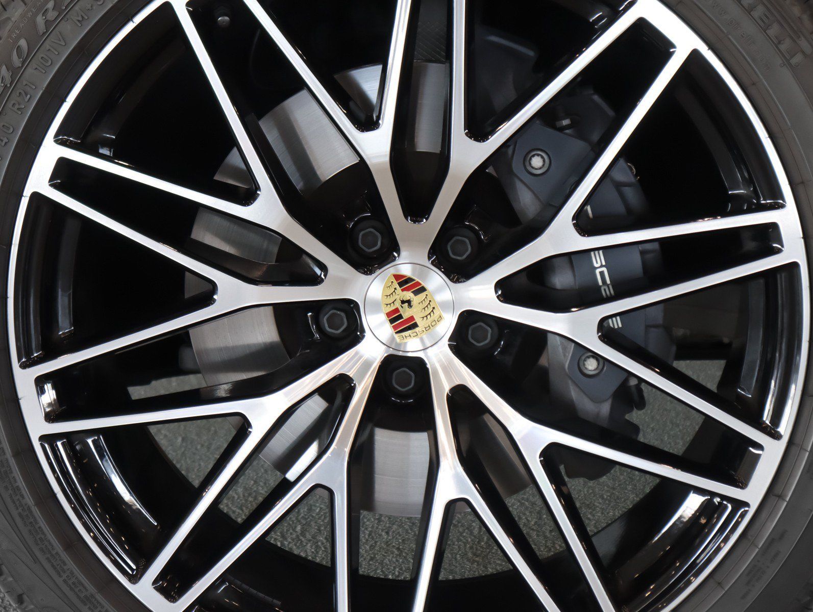 Used 2026 Porsche Macan AWD/4WD image 28