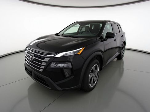 Used 2025 Nissan Rogue SV image 3