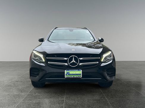 Used 2019 Mercedes-Benz GLC 300 4MATIC image 2