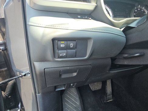Certified 2025 Toyota Highlander XLE AWD/4WD image 23