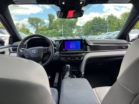 Used 2025 Toyota Camry SE w/ Convenience Package AWD/4WD image 17
