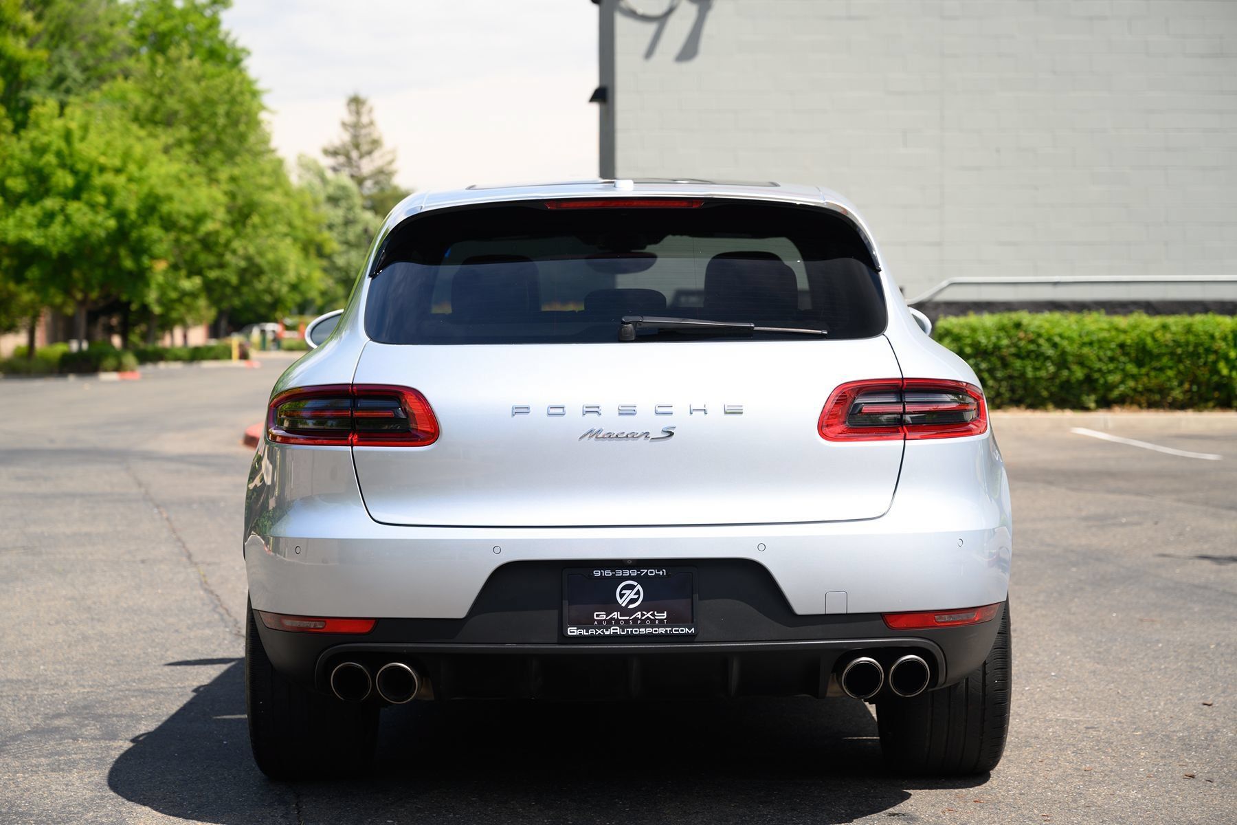 Used 2015 Porsche Macan S AWD/4WD image 4