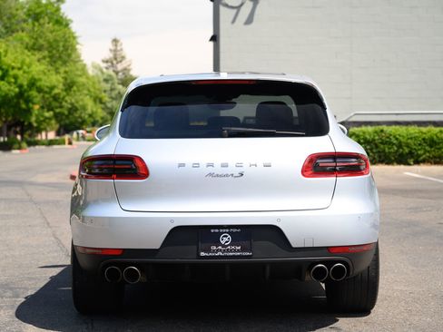 Used 2015 Porsche Macan S AWD/4WD image 4