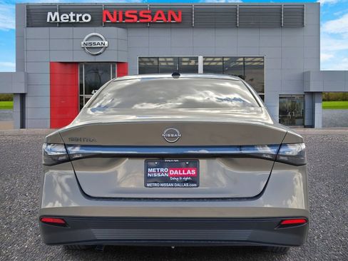 New 2026 Nissan Sentra SV w/ Floor Mat Package FWD image 5