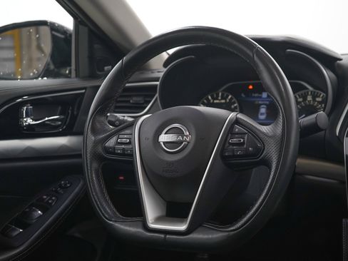 Used 2023 Nissan Maxima SL FWD image 14