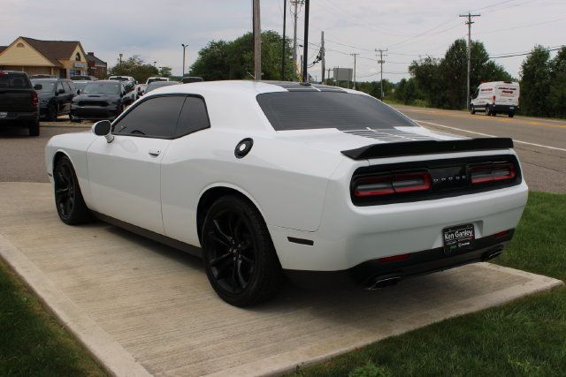 Used 2018 Dodge Challenger SXT w/ Blacktop Package RWD image 25