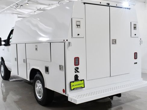 New 2026 Ford E-350 and Econoline 350 Super Duty w/ Power Equipment Group image 4