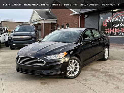 Used 2020 Ford Fusion SE image 1