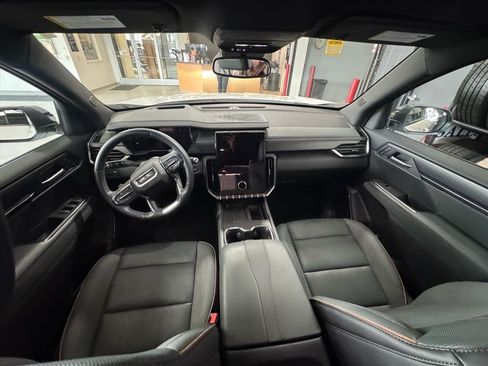 Used 2024 GMC Acadia AT4 w/ Luxury Package image 14