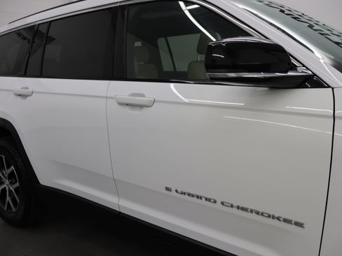 Used 2023 Jeep Grand Cherokee L Limited w/ Trailer Tow Group (B) AWD/4WD image 25