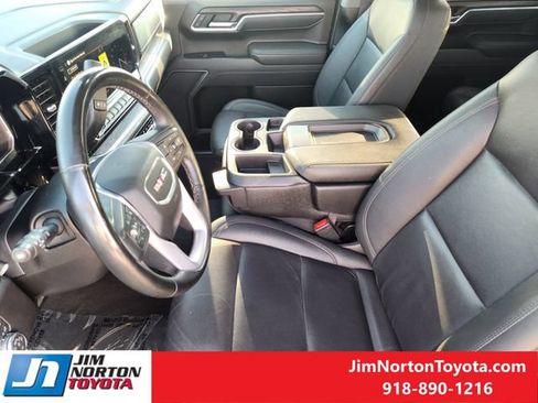 Used 2026 GMC Sierra 1500 SLT AWD/4WD image 13