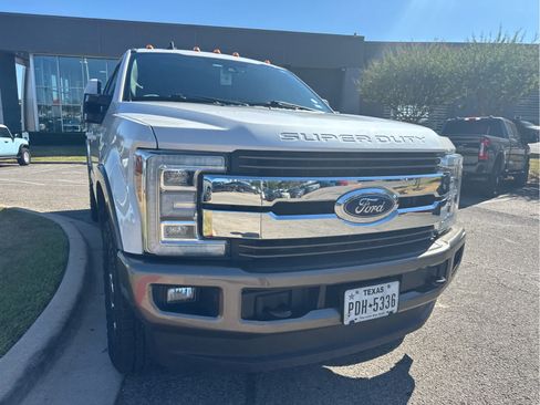 Used 2019 Ford F250 King Ranch w/ King Ranch Ultimate Package AWD/4WD image 3