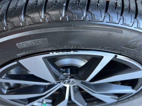 Certified 2024 Volkswagen Atlas Cross Sport SEL Premium R-Line image 41