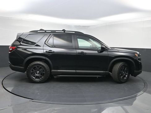 Used 2024 Honda Pilot TrailSport image 43