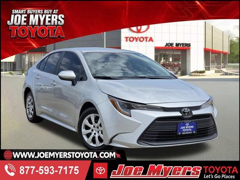 Used 2024 Toyota Corolla LE FWD image 1