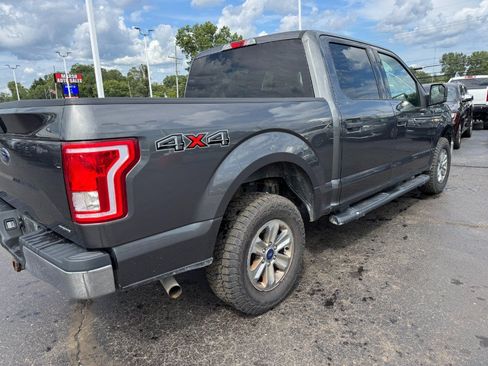 Used 2015 Ford F150 XLT AWD/4WD image 11