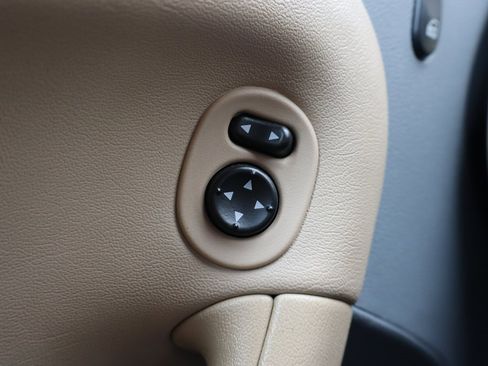 Used 2007 Pontiac Solstice Convertible w/ Premium Package image 17